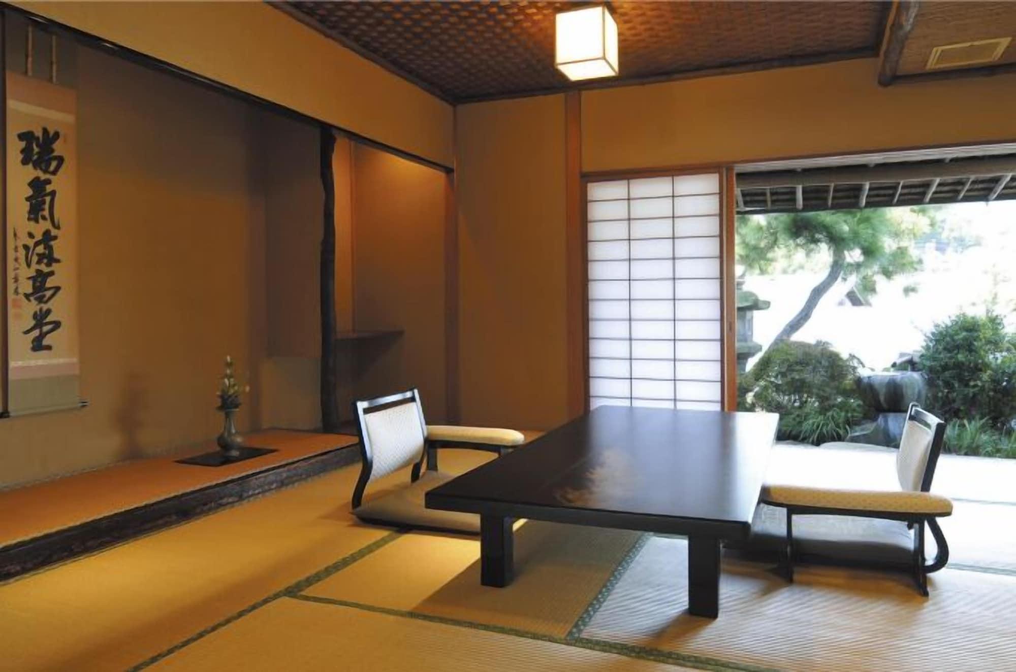 Atami Sekitei Hotel Luaran gambar