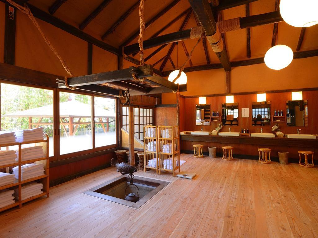 Atami Sekitei Hotel Luaran gambar