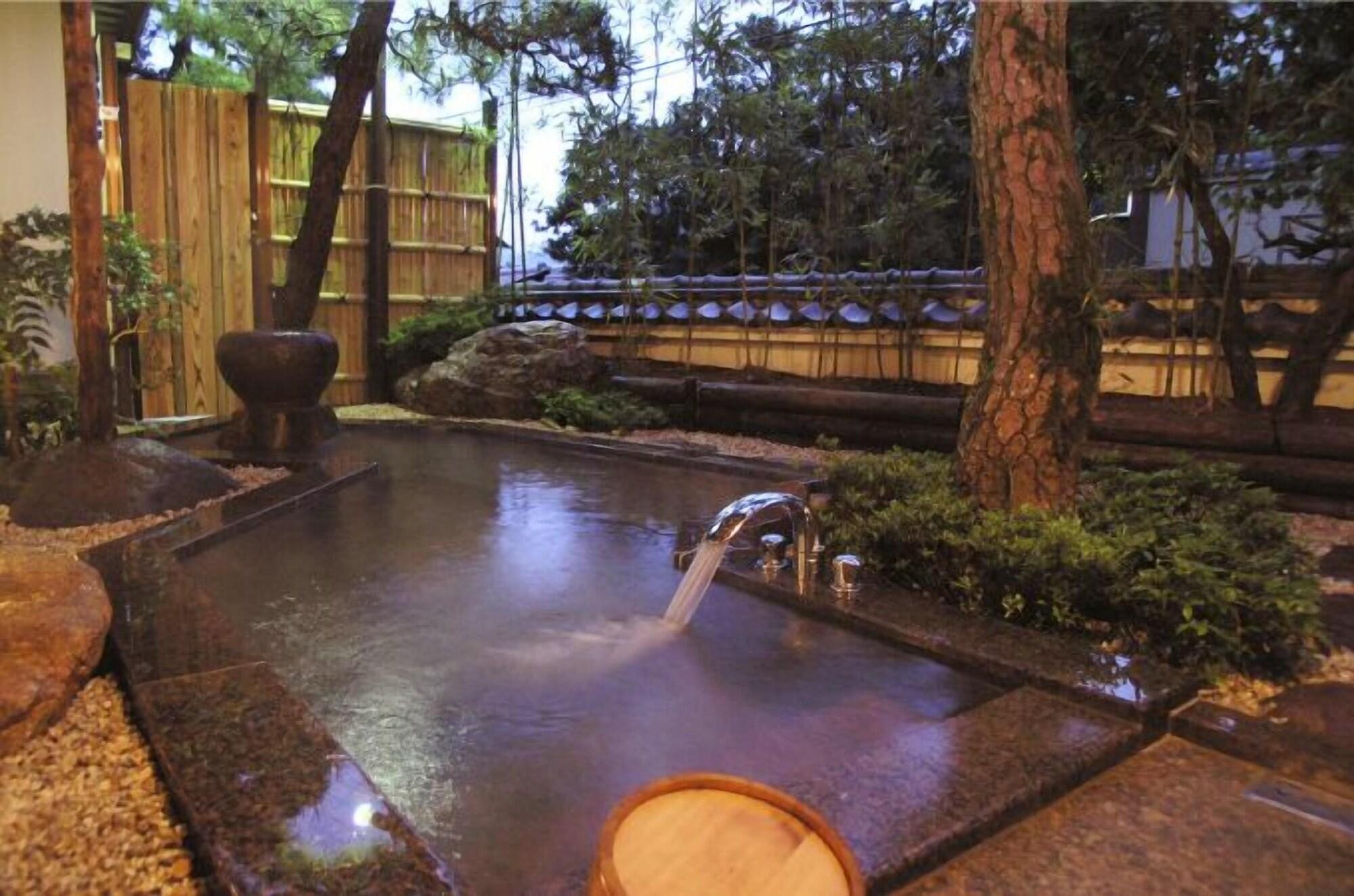 Atami Sekitei Hotel Luaran gambar