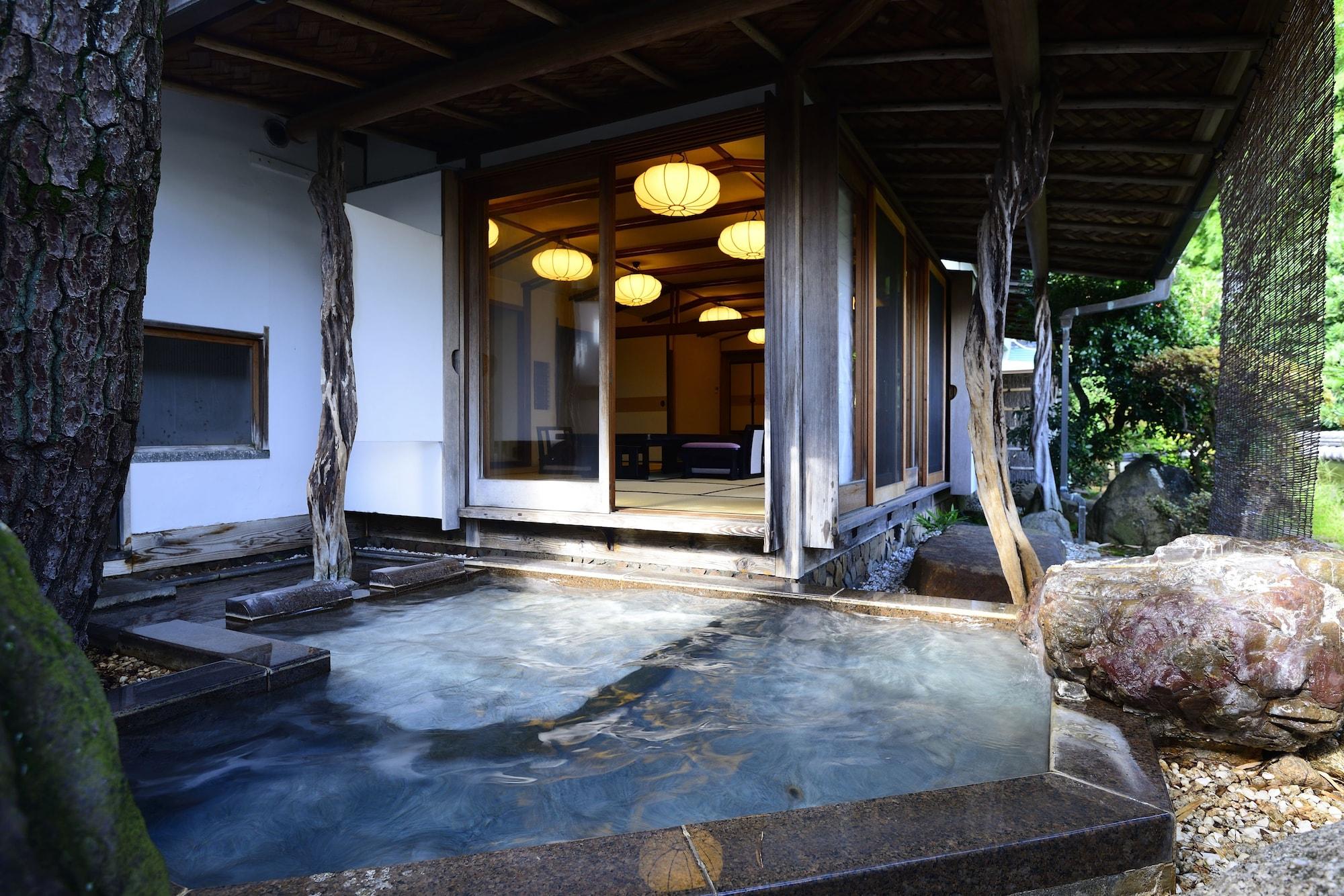Atami Sekitei Hotel Luaran gambar