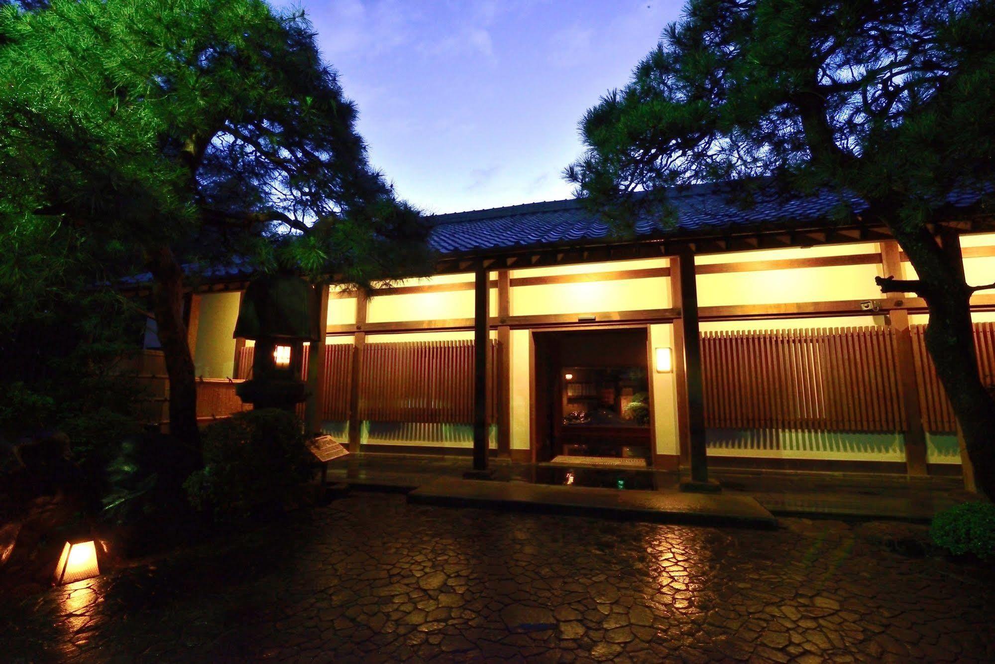 Atami Sekitei Hotel Luaran gambar